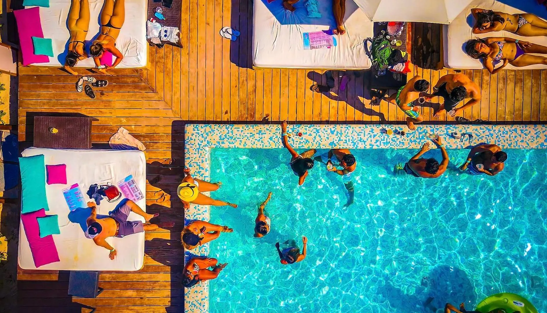 Apartment B6 Romantic Beachside Escape Bangkok Theme Memory Foam King Bed Kitchen Ac Playa del Carmen Mexico