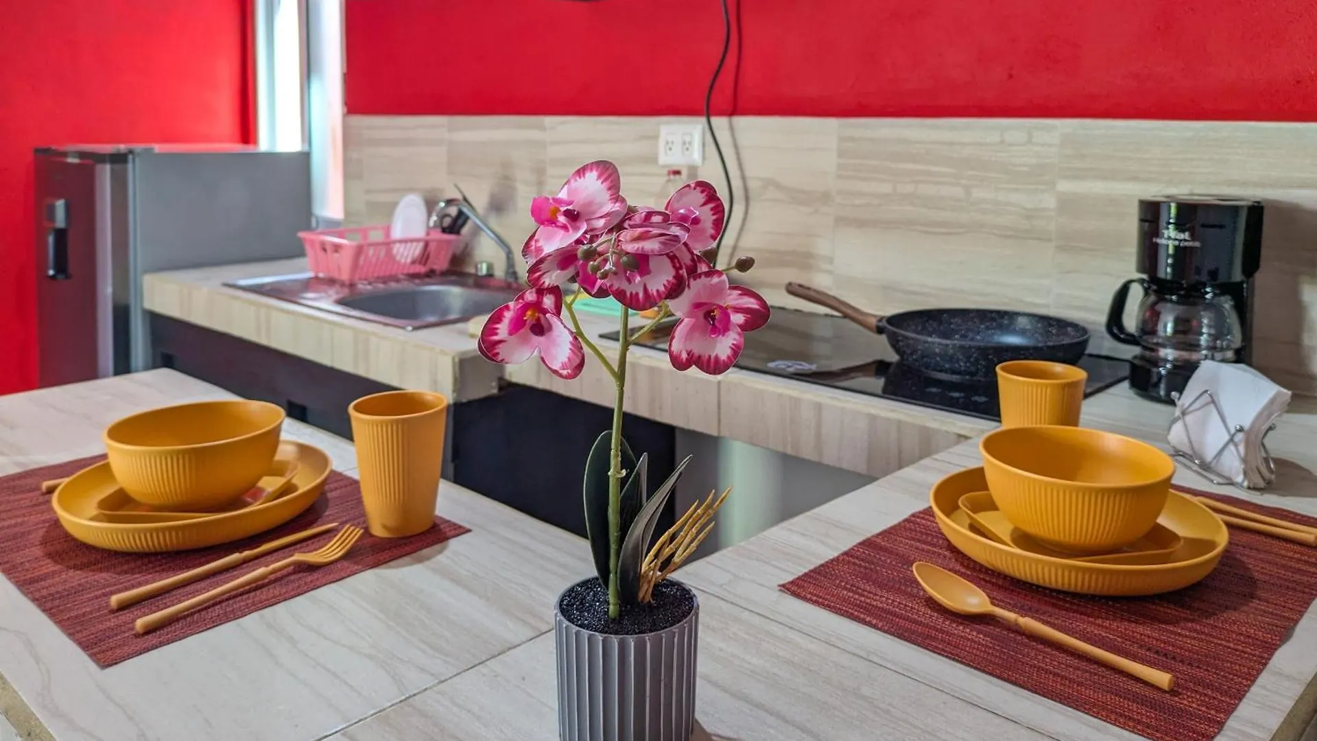 B6 Romantic Beachside Escape Bangkok Theme Memory Foam King Bed Kitchen Ac Playa del Carmen Mexico