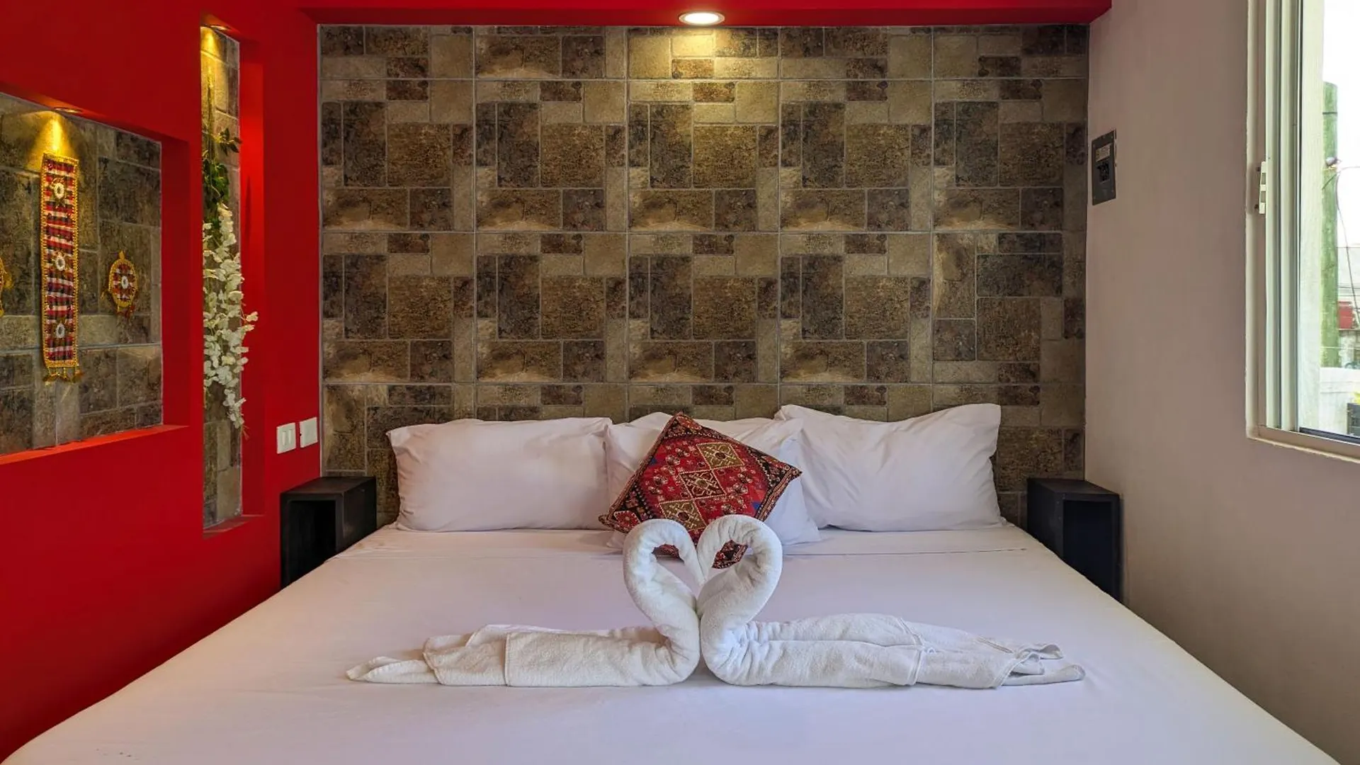Apartment B6 Romantic Beachside Escape Bangkok Theme Memory Foam King Bed Kitchen Ac Playa del Carmen
