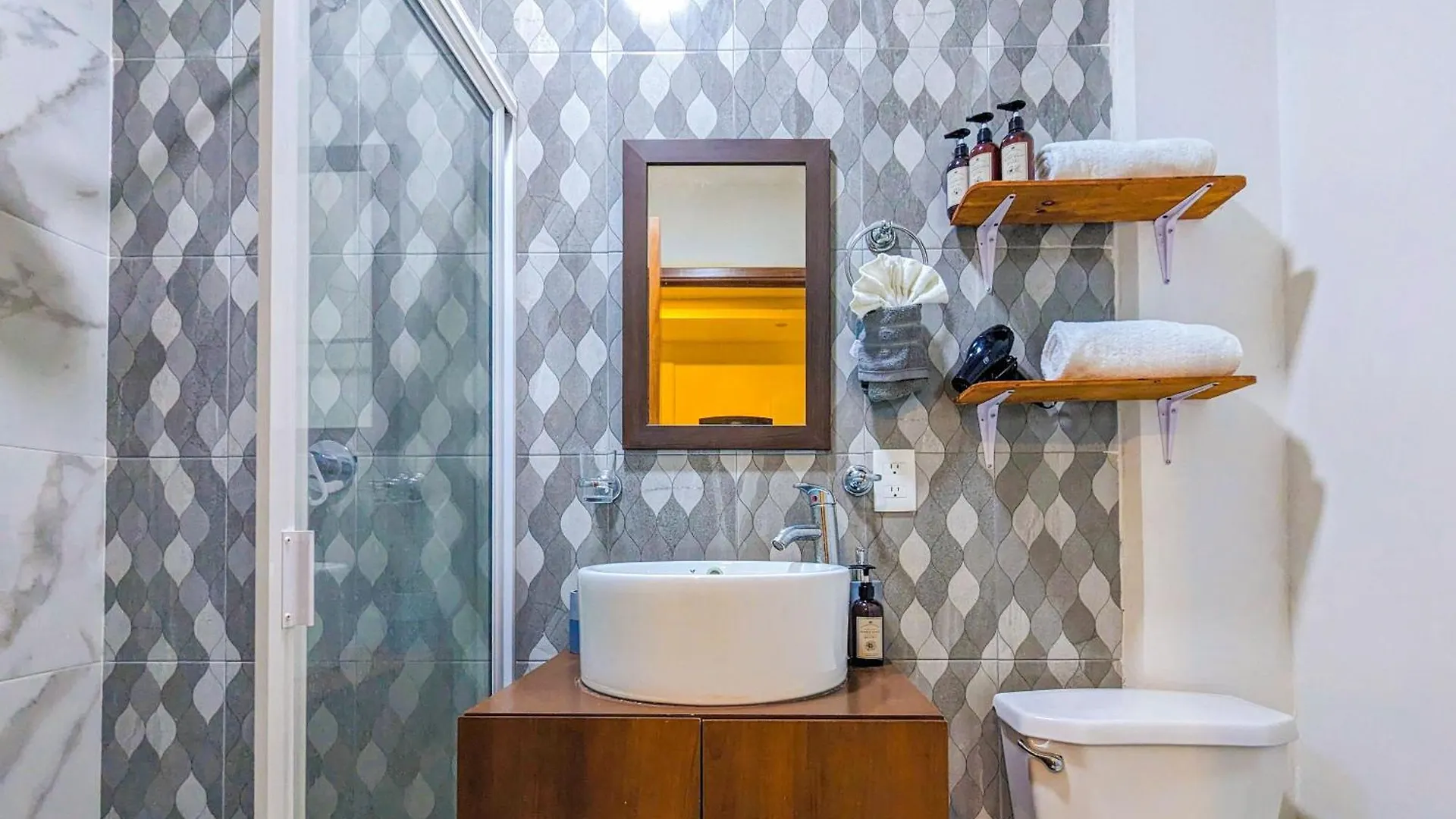 500M To Beach L King Beds Kitchen L Pool Patio Gym Bikes Ac 30504 Playa del Carmen 0*,  Mexico